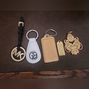 5 Handbag Charms / Tags Coach, Kipling, MK